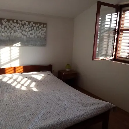 Maja Apartman Zára
